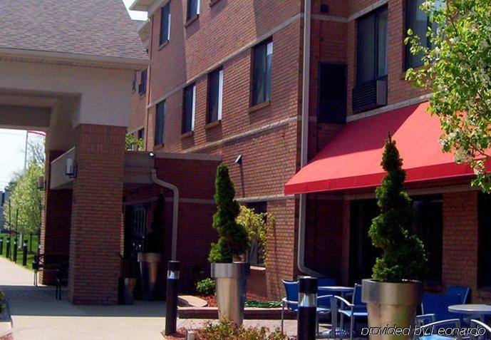 Towneplace Suites Detroit Warren Exteriör bild