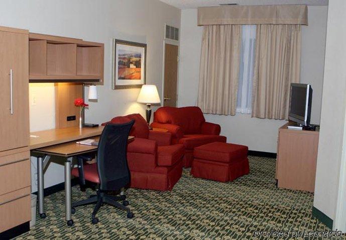 Towneplace Suites Detroit Warren Exteriör bild