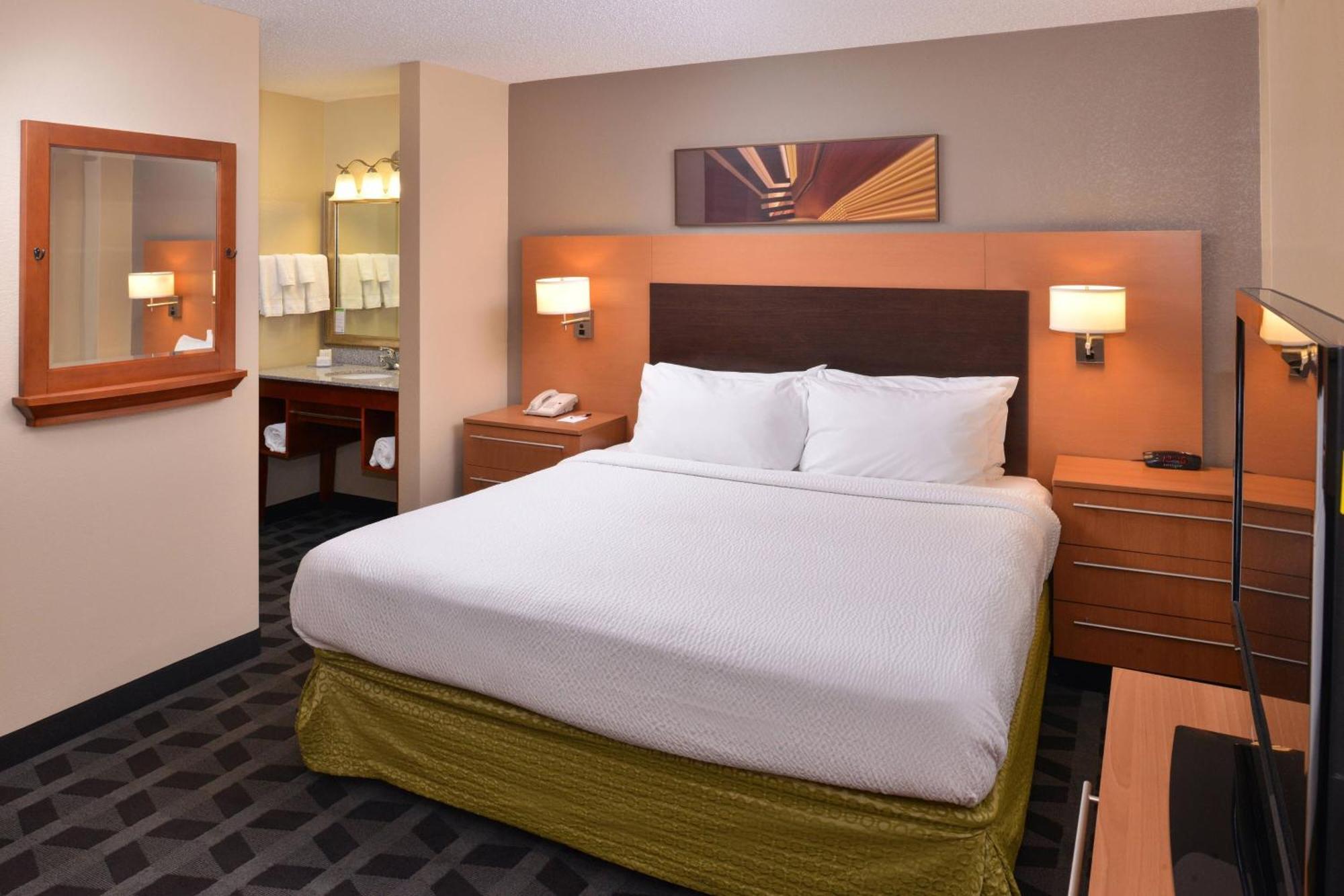 Towneplace Suites Detroit Warren Exteriör bild