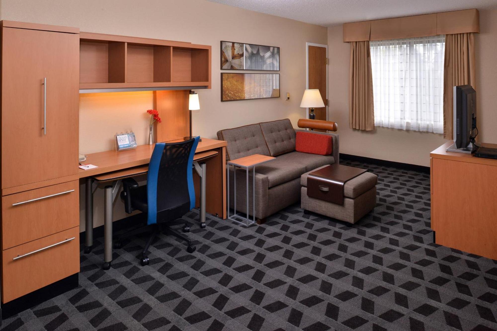Towneplace Suites Detroit Warren Exteriör bild