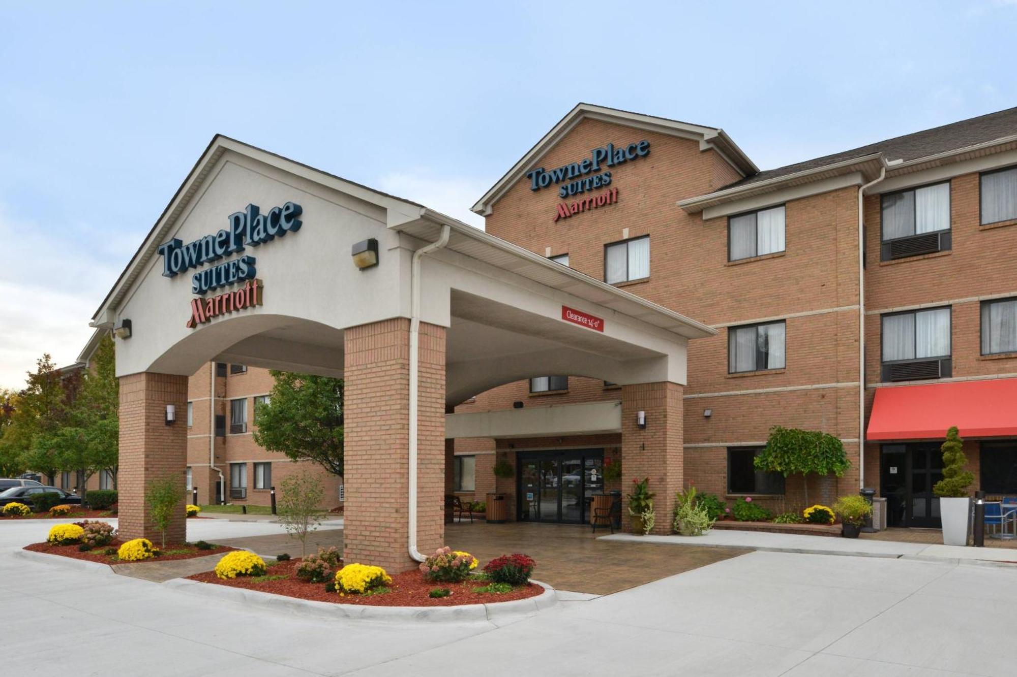 Towneplace Suites Detroit Warren Exteriör bild