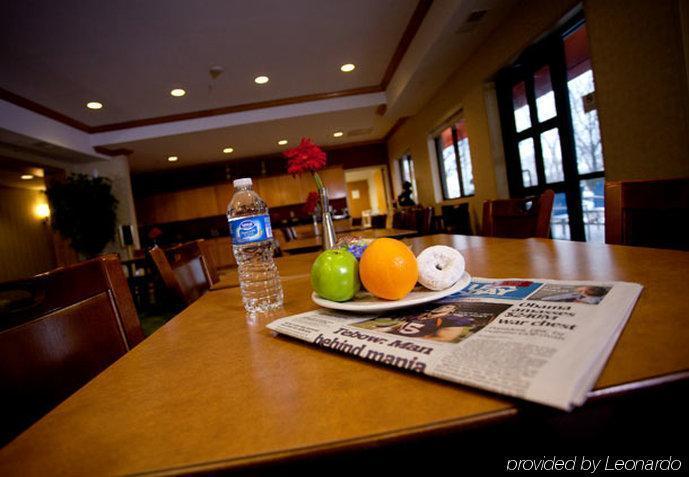 Towneplace Suites Detroit Warren Restaurang bild