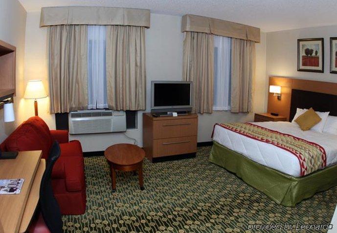 Towneplace Suites Detroit Warren Exteriör bild