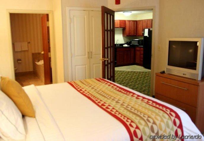 Towneplace Suites Detroit Warren Exteriör bild